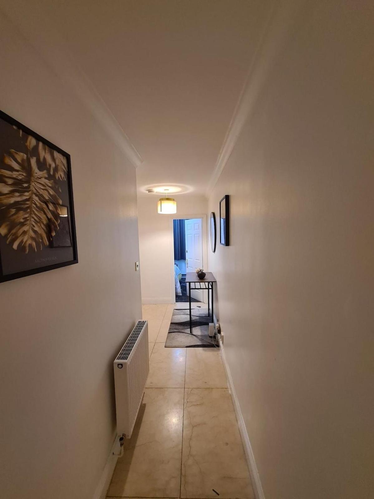 Luxurious 3 Bed Flat In Kilburn * Londen